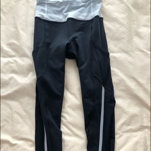 Lululemon Capri pattern and texture